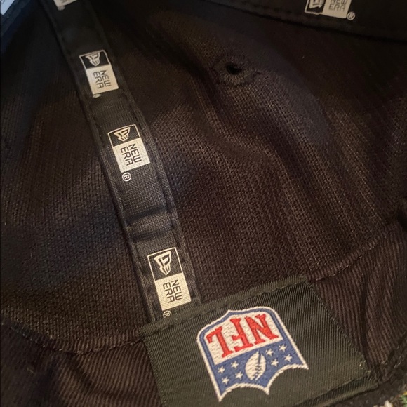 San Francisco 49ers 'Corduroy Suede' Pre-Curved Golfer Snapback - Picture 7 of 8